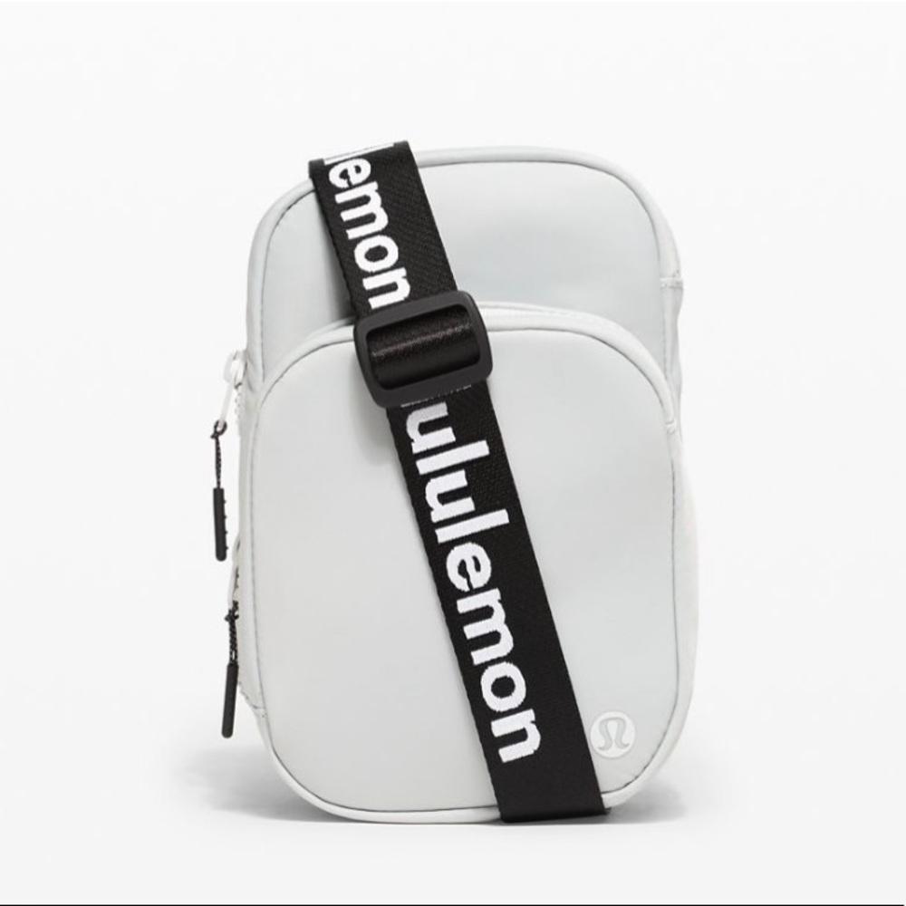 Lululemon The Rest Is Written Belt Bag Sonic Pink Gem